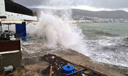 Bodrum-Kaş arasında fırtına uyarısı