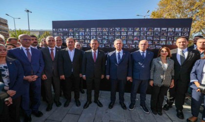 CHP lideri Özel, Ankara Garındaki terör saldırısında ölenlerin anısına yapılan anıtın açılışına katıldı