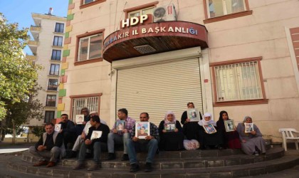 Diyarbakır anneleri, kendilerini ziyaret etmeyen CHP Genel Başkanı Özeli kınadı