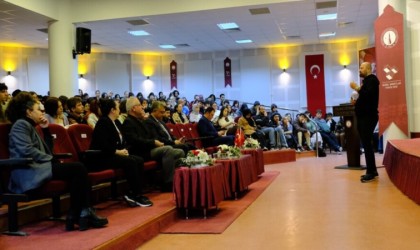 DPÜ GSFde açılış dersi ve animasyon üzerine söyleşi