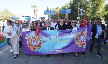 Egeli öğrenciler yeni akademik yıla şenlikle “Merhaba” dedi