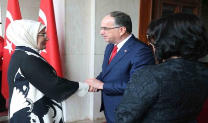 Emine Erdoğan, Arnavutluk Cumhurbaşkanı Bayram Begayın eşi Armanda Begay ile görüştü