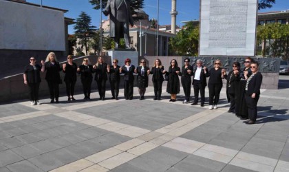 Eskişehirli kadın muhtarlar bir araya gelerek Kadına ve çocuğa şiddete hayır dedi