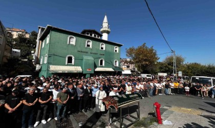 Eyüpsultanda boğazı kesilerek öldürülen Ayşenur Halil, son yolculuğuna uğurlandı