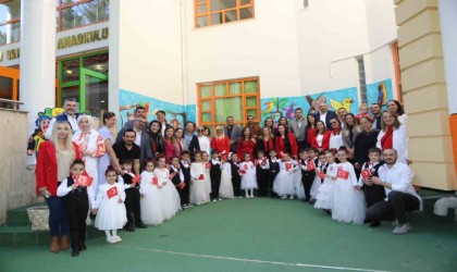 Gaziantep Kolej Vakfını Cumhuriyet coşkusu sardı