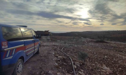 Hazine arazisinde izinsiz yer açan şahıslar jandarmaya takıldı