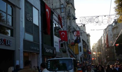 İstiklal Caddesi Cumhuriyet Bayramına hazırlanıyor