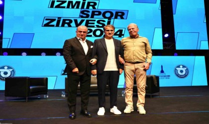 İzmir Spor Zirvesinde ‘Efsanelerle Futbol oturumu gerçekleştirildi