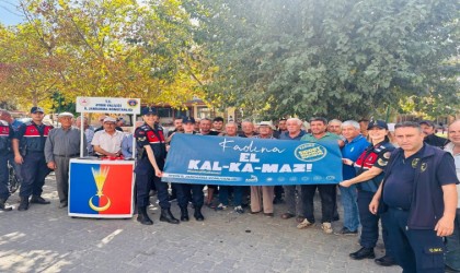 Jandarma ekipleri Zeytin ve Kültür Festivalinde vatandaşları bilgilendirdi