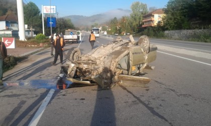 Kontrolden çıkan Tofaş takla atıp ters döndü, sürücü yaralı