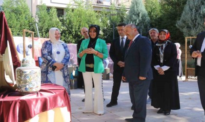 Kütahyada Yetişkin Eğitiminde Tematik Öğretim Yaklaşımı projesi sergisi