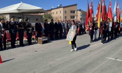 Malazgirtte Cumhuriyetin 101. yıldönümü kutlandı