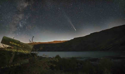 Nemrut Krater Gölünde Atlas kuyruklu yıldızı görüntülendi