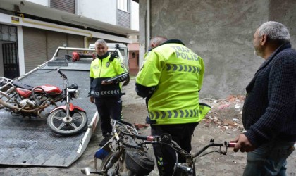 Orduda tescilsiz ve yakalaması olan motosikletler ele geçirildi