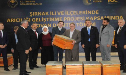 Şırnakta gezgin arıcılara 4 bin 600 kovan dağıtıldı