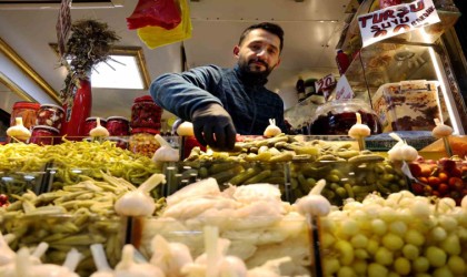 Sofraların vazgeçilmezi tezgâhlardaki yerini aldı