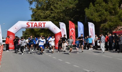 Söğütte 2inci Cumhuriyet Koşusu gerçekleştirildi