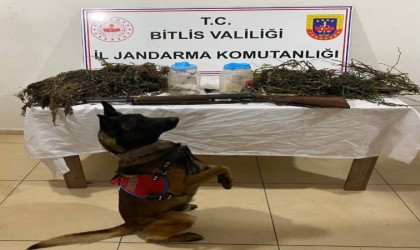 Tatvanda 3 kilo 960 gram kubar esrar ele geçirildi