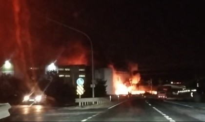 Tekirdağda kozmetik fabrikasında yangın çıktı