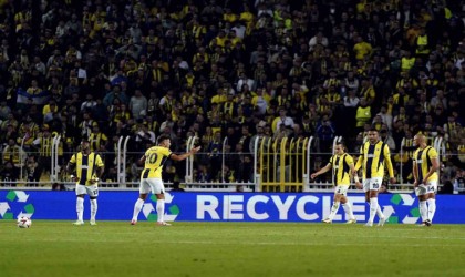 UEFA Avrupa Ligi: Fenerbahçe: 0 - Manchester United: 1 (İlk yarı)