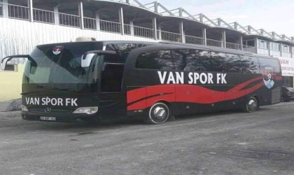 Van Büyükşehir Belediyesi Vanspor FKden otobüs desteğini kesti