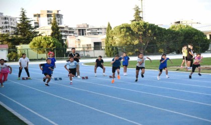 Yunusemreli atletler madalyaları topladı