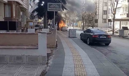 3 ay önce yapamadığını şimdi yaptı: Aracını ve evini ateşe vererek intihar etti