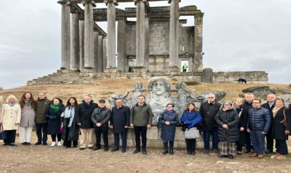 AB büyükelçileri, Çavdarhisar Aizanoi Antik Kentini gezdi