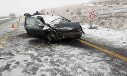 Ardahanda kar ve sis kazayı beraberinde getirdi: 8 yaralı