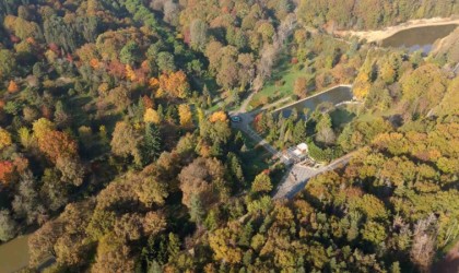 Atatürk Arboretumundaki kartpostallık sonbahar manzarası havadan görüntülendi