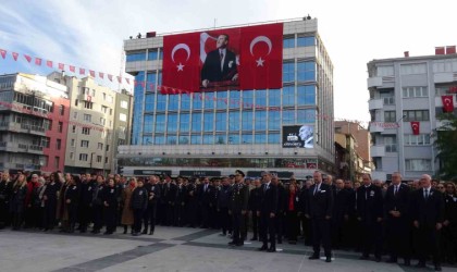 Atatürk, vefatının 86. yıldönümünde Uşakta anıldı