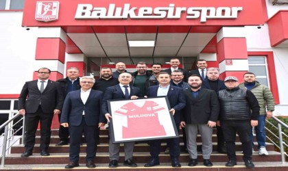 Balıkesir Büyükşehir Belediye Başkanı Ahmet Akın, Balıkesirspor Kulübünü ziyaret etti