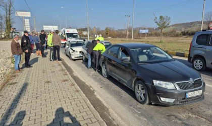 Bartında zincirleme kaza: 3 yaralı