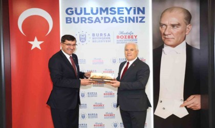 Başkan Kahveci, Bursa Büyükşehir Belediye Başkanı Bozbeyi ziyaret etti