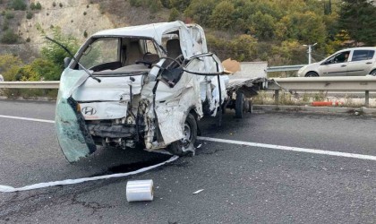 Bilecikte meydana gelen trafik kazasında 1i ağır 2 kişi yaralandı