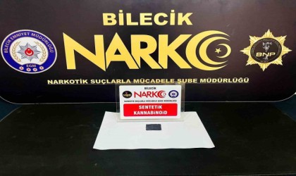 Bilecikte otobüs terminalinde uyuşturucu madde ile yakalandı