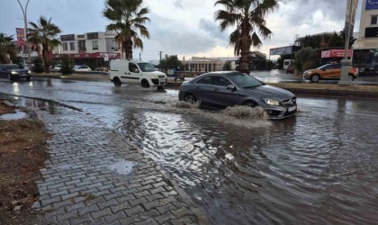 Bodrumda sağanak yağış etkili oldu