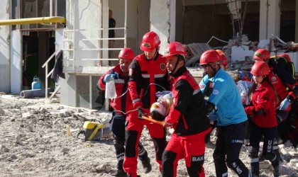 Burdurda 5,7 şiddetindeki deprem tatbikatında gerçeği aratmayan görüntüler