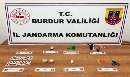 Burdurda jandarmanın 18 günlük operasyonlarında yakalanan 5 şüpheli tutuklandı