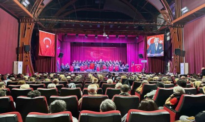 Büyükşehir 100 yaş evi üyelerinden ‘Ataya Saygı konseri