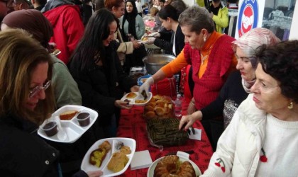 Çanakkalede 101 anne üniversite öğrencileri için ev yemekleri hazırladı