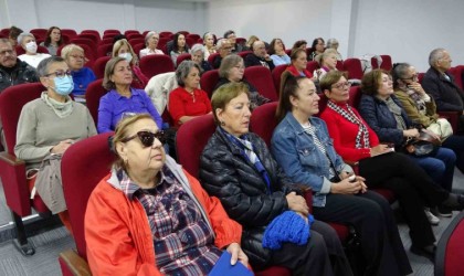 Çanakkalede ‘Türkiye Yüzyılı Emektarları temalı ‘3. Yaş Üniversitesi ve Hayat Okulu açıldı