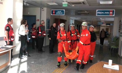 Deprem tatbikatında 13 yaralının tahliyesi yapıldı