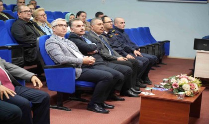 Edremitte “En İyi Narkotik Polis Anne” semineri verildi