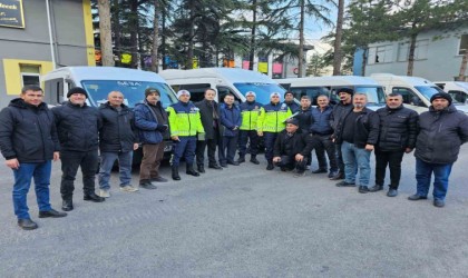 Eğirdir jandarma trafik ekiplerinden okul servis araçlarına denetim