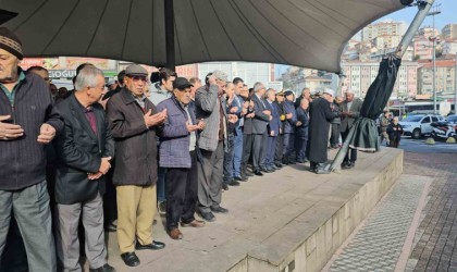 Fırtınada batan Kafkametlerin mürettebatına gıyabi cenaze namazı kılındı