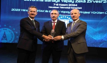 FÜye en çok yapay zeka projesi üreten üniversite ödülü verildi