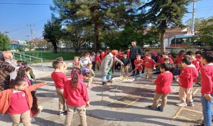 Geleneksel çocuk oyunları etkinliği başladı