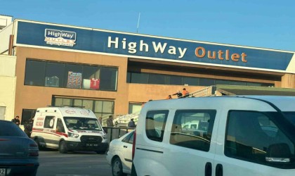 Highway Outlet AVMde iş kazası: 1 yaralı