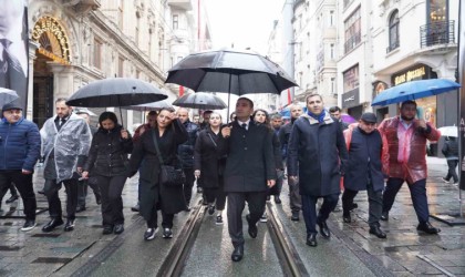 İstiklal Caddesi Atatürkün sesi ile yankılandı